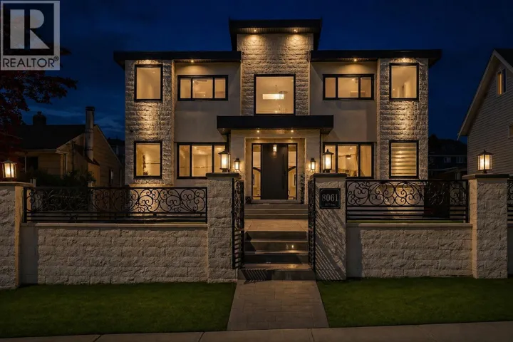 8061 11TH AVENUE, Burnaby, British Columbia V3N2N8