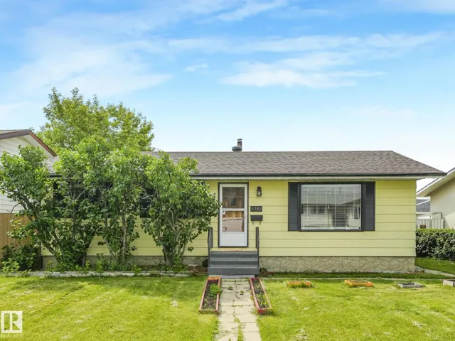 9315 151 AV NW, Edmonton, Alberta T5E2R1