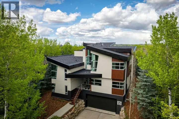 25 Posthill Drive SW, Calgary, Alberta T3H0A8