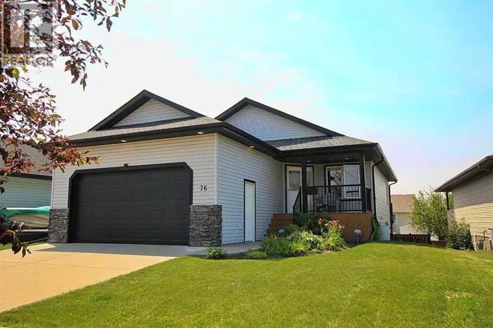 76 Lakeway Boulevard, Sylvan Lake, Alberta T4S2P4