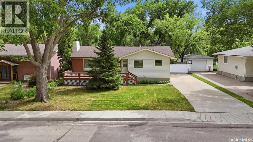 619 Murray AVENUE E, Regina, Saskatchewan S4N1K1