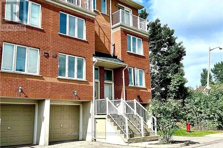 15 - 21 ELGIN MILLS ROAD, Richmond Hill (Mill Pond), Ontario L4C0R5