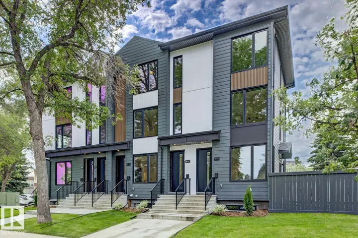 8903 94 ave NW NW, Edmonton, Alberta T6C1W6