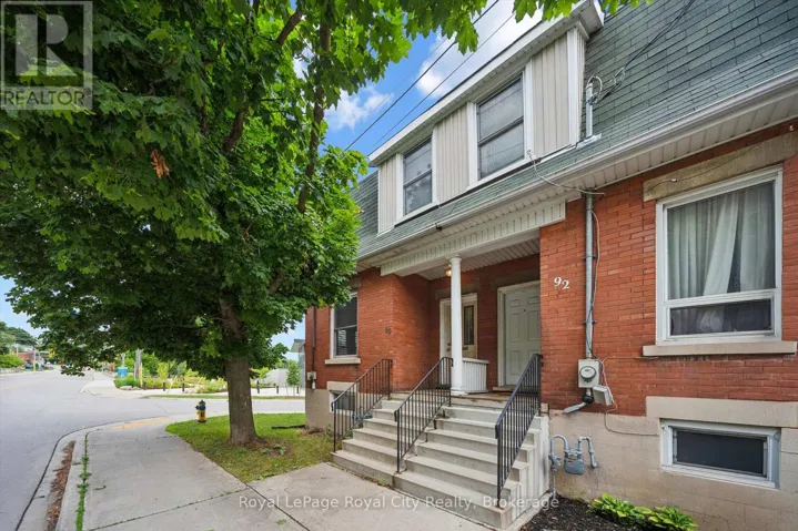 90 NEEVE STREET, Guelph (St. Patrick's Ward), Ontario N1E5S1