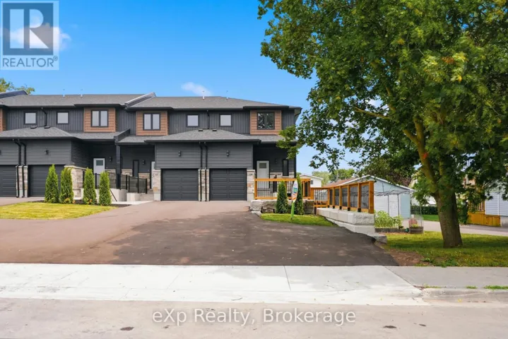 79 MACLELLAN AVENUE, Quinte West (Trenton Ward), Ontario K8V5H5