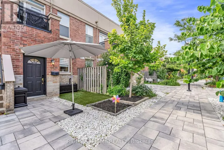 104 - 55 HALTON STREET, Toronto (Trinity-Bellwoods), Ontario M6J1R5