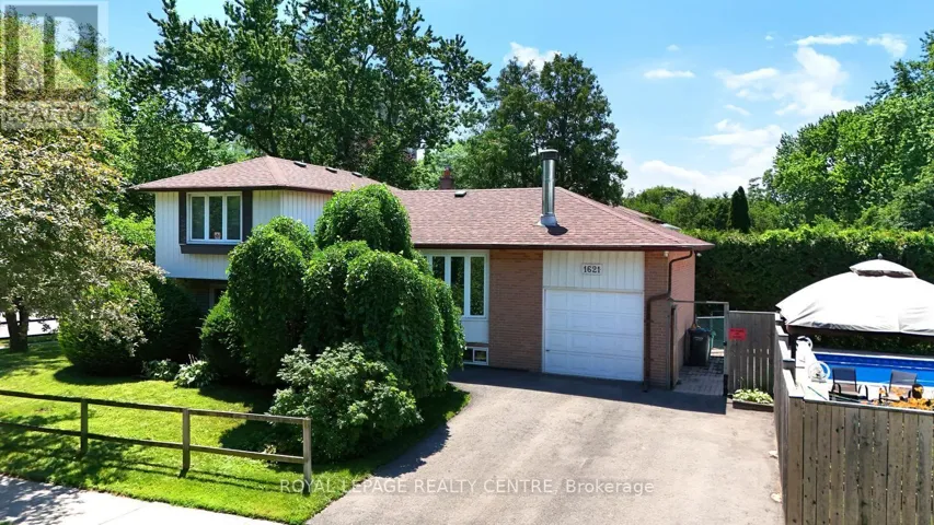 1621 HOBBS CRESCENT, Mississauga (Clarkson), Ontario L5J3S1