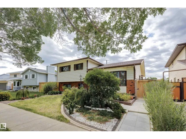 9315 168 AV NW, Edmonton, Alberta T5Z1Y1