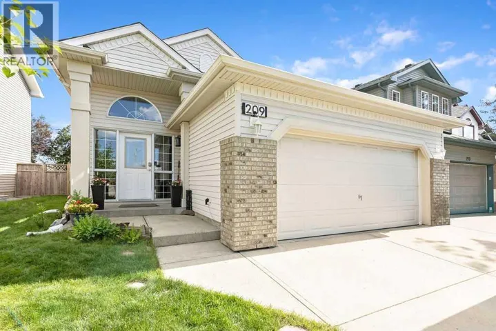 209 Coventry Circle NE, Calgary, Alberta T3K5E5