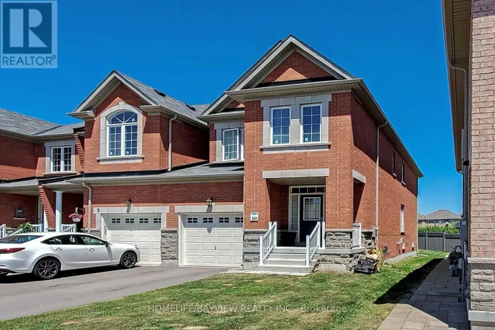 11 COLLIN COURT, Richmond Hill (Jefferson), Ontario L4E0X6