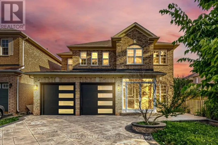 4 SUNNYBROOK CRESCENT, Brampton (Fletcher's Meadow), Ontario L7A1Y2