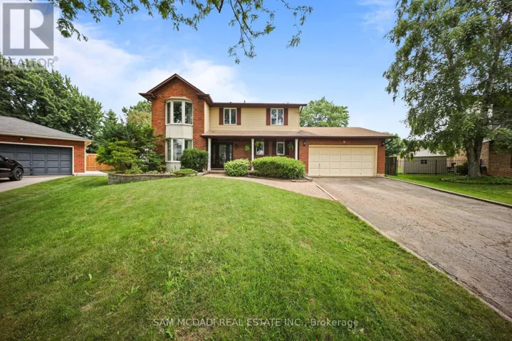 8 NOMAD COURT, Grimsby (Grimsby Beach), Ontario L3M4R9