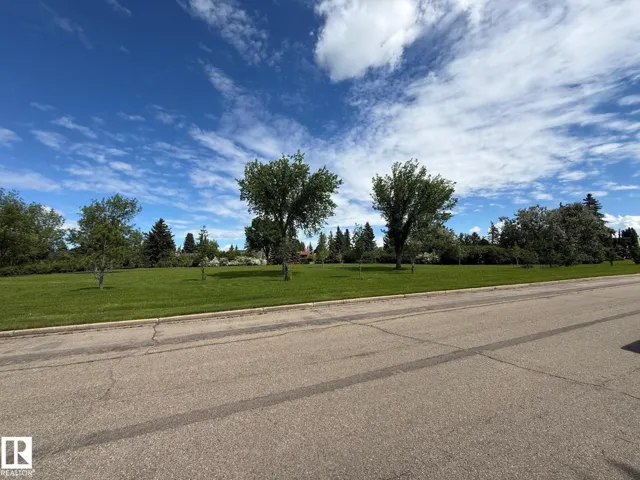 23 B WESTBROOK DR NW, Edmonton, Alberta T6J2C8