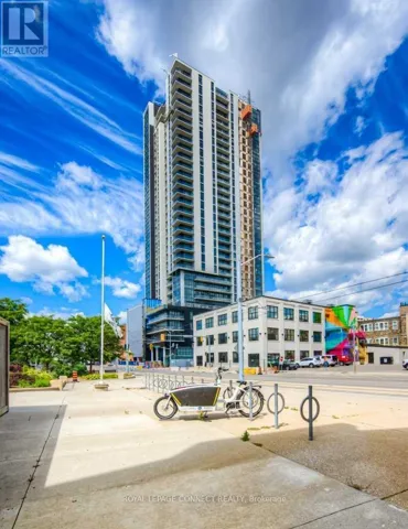 2811 - 60 CHARLES STREET W, Kitchener, Ontario N2G0C9