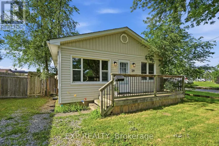 29 ROCKWOOD AVENUE, St. Catharines (Secord Woods), Ontario L2P1E6