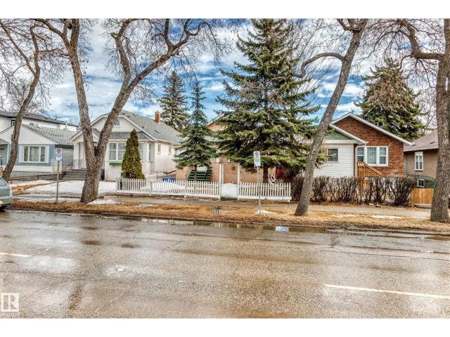 11239 97 ST NW, Edmonton, Alberta T5G1X2