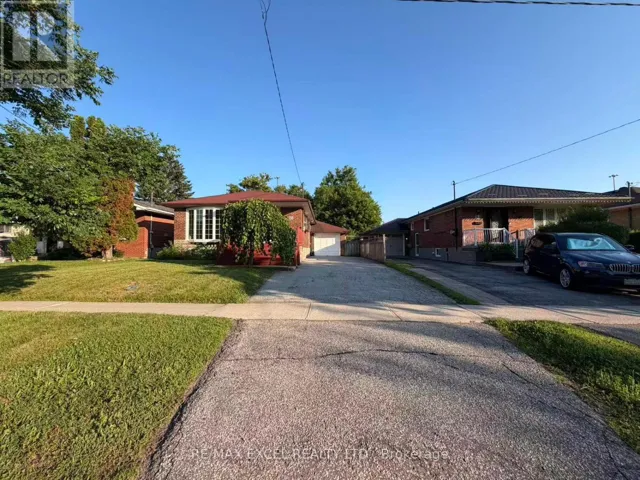 MAIN FLOOR - 83 MARILAKE DRIVE, Toronto (Agincourt South-Malvern West), Ontario M1S1V8
