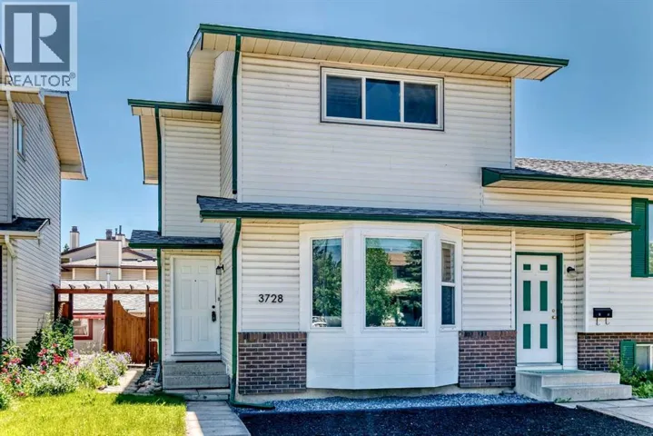 3728 Cedarille Drive SW, Calgary, Alberta T2W3Z8