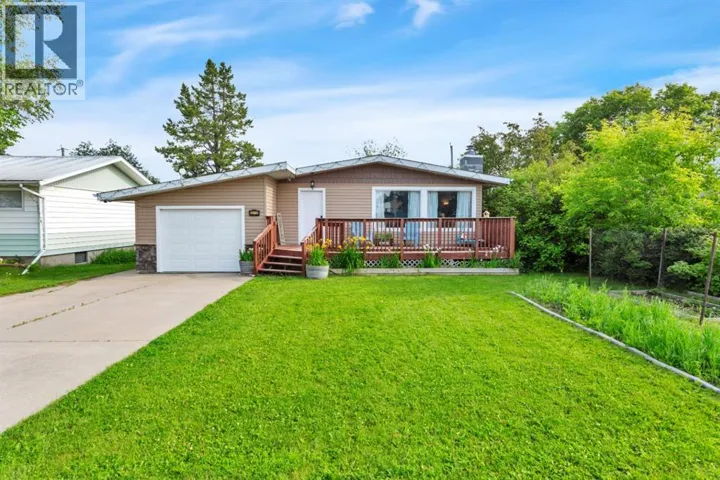 5215 52 Avenue, Eckville, Alberta T0M0X0