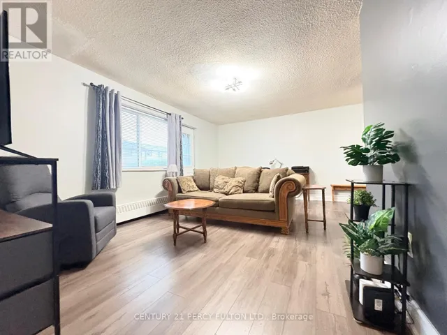 106 - 936 GLEN STREET, Oshawa (Lakeview), Ontario L1J5Z7
