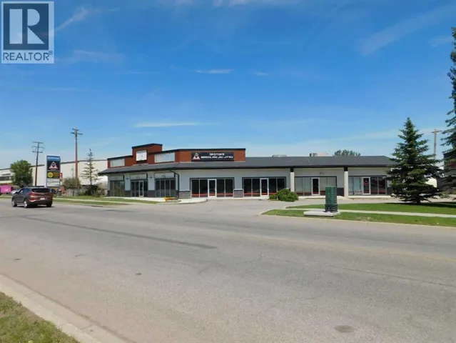 #2, 220 North Railway Street, Okotoks, Alberta T1S0E2