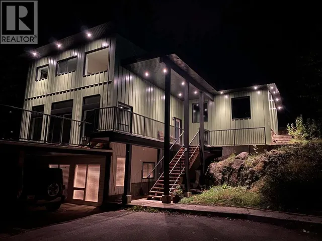 588 Alpine Lane E, Revelstoke, British Columbia V0E2S0