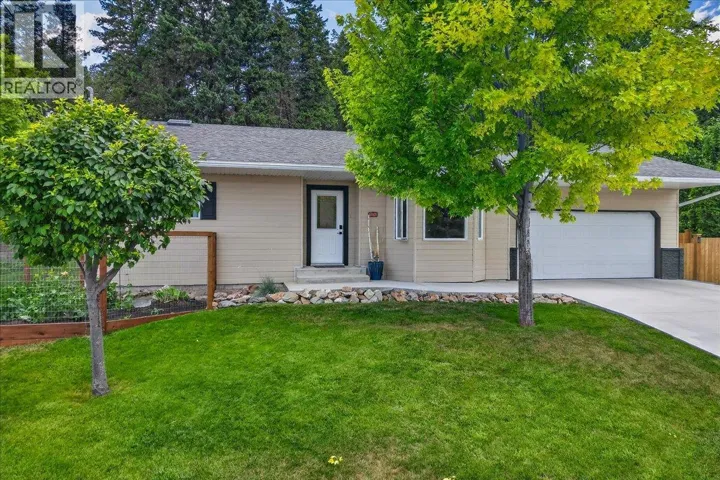 1810 15TH Avenue, Invermere, British Columbia V0A1K4