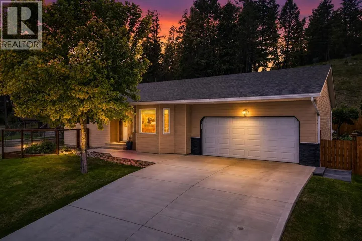 1810 15TH Avenue, Invermere, British Columbia V0A1K4