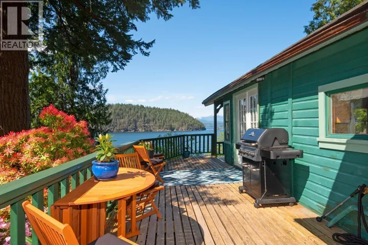 1587 MOUNT GARDNER ROAD, Bowen Island, British Columbia V0N1G2
