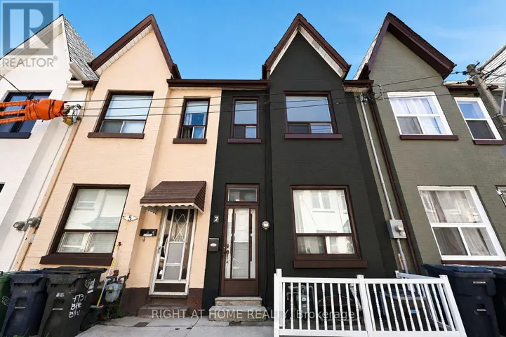 7 ANDREWS AVENUE, Toronto (Trinity-Bellwoods), Ontario M6J1S2