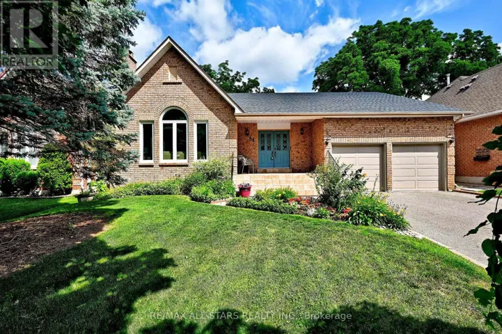 34 CAPTAIN ARMSTRONG LANE, Markham (Sherwood-Amberglen), Ontario L3P3C9