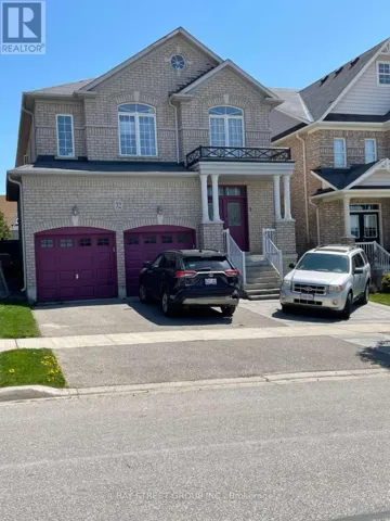 32 HEREFORDSHIRE CRESCENT, Newmarket (Woodland Hill), Ontario L9N0B7