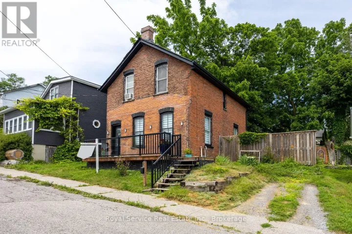 12 PARK STREET, Port Hope, Ontario L1A1C1