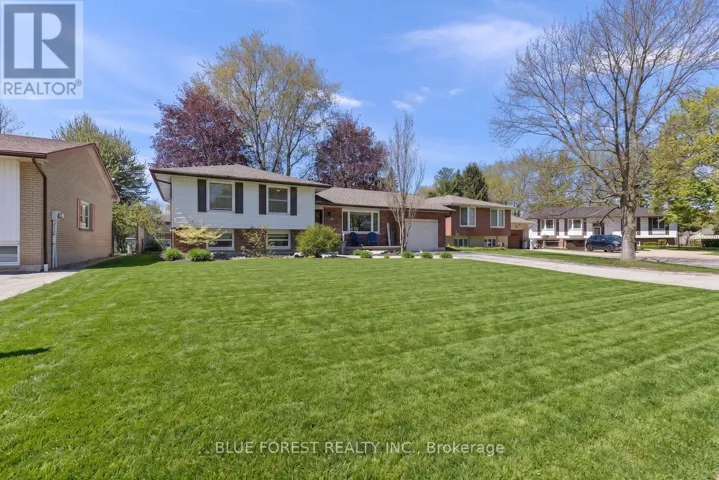16 DELL DRIVE, Strathroy-Caradoc (SW), Ontario N7G3N5