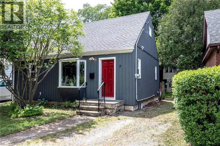 7 EAST Street N, Dundas, Ontario L9H1N6