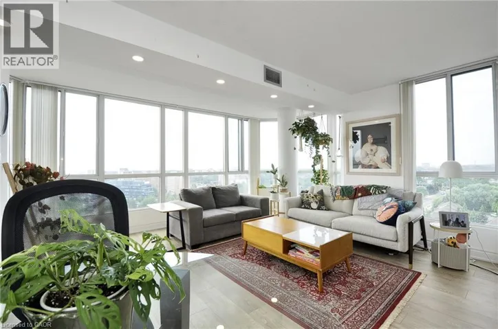 145 HILLCREST Avenue Unit# 1003, Mississauga, Ontario L5B3Z1