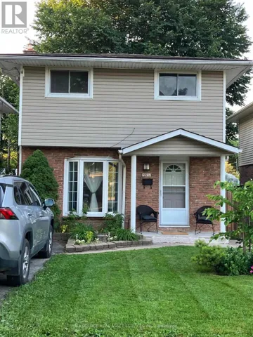 13 1/2 NORTHGLEN AVENUE, St. Catharines (Port Weller), Ontario L2M1B3