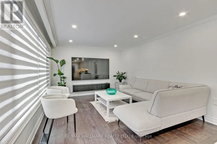 13 PATRICK DRIVE, Aurora (Aurora Highlands), Ontario L4G2A6