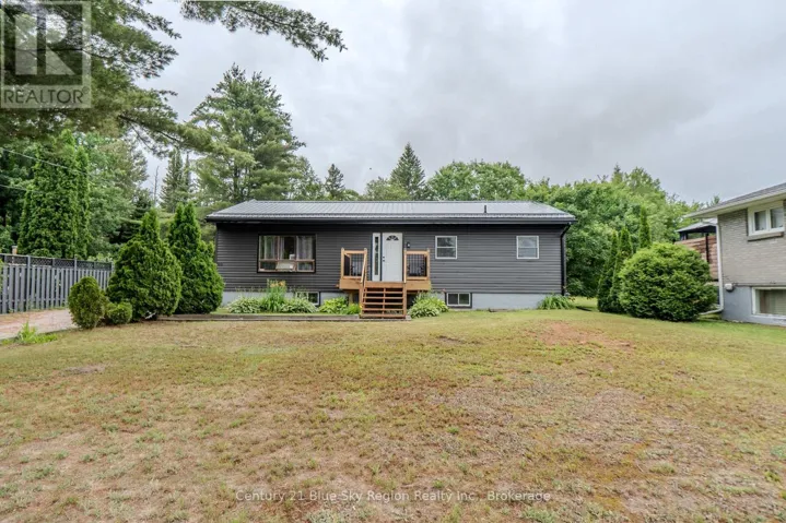 144 COLLINS DRIVE, North Bay (Airport), Ontario P1B8G3