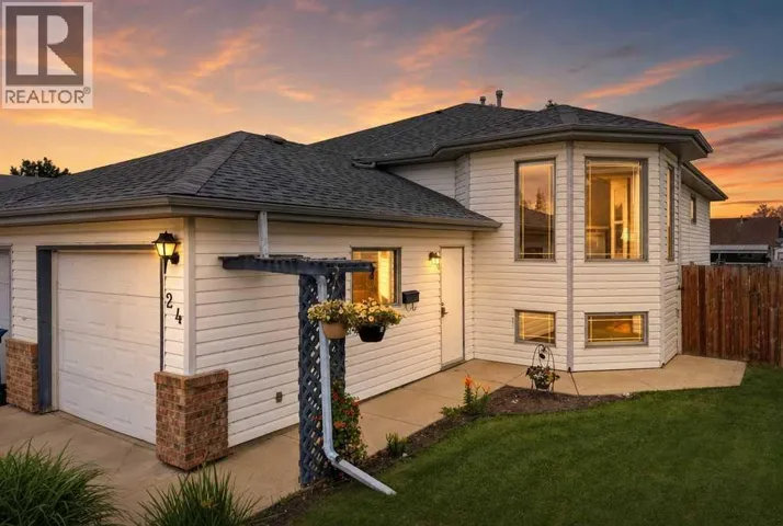 24 Wildrose Drive, Sylvan Lake, Alberta T4S1G4