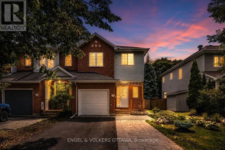 18 CAMBRAY LANE, Ottawa, Ontario K2K3C3