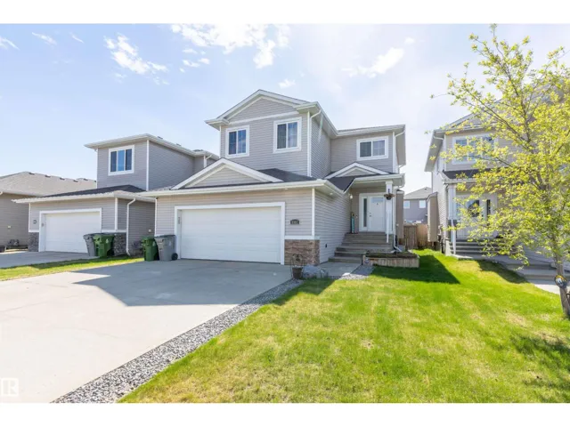 8907 97A AV, Morinville, Alberta T8R2N6
