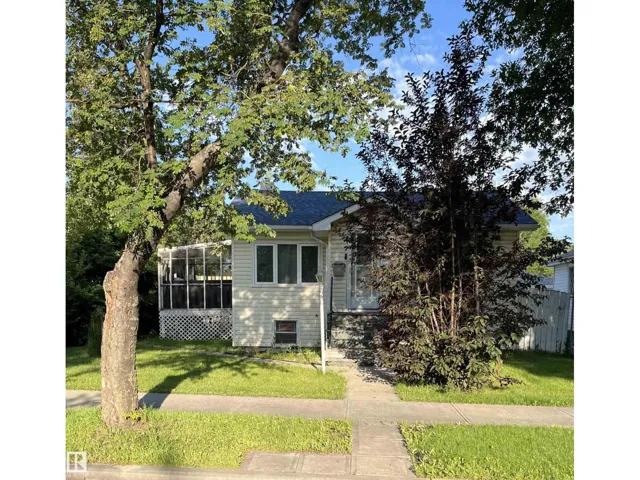 11938 70 NW, Edmonton, Alberta T5B1T9