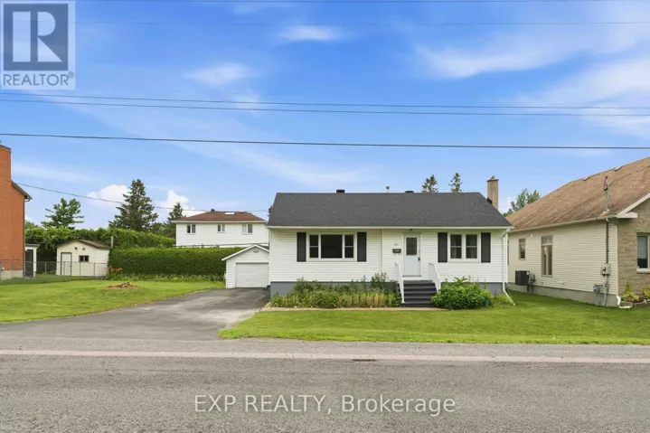 1613 QUEENSDALE AVENUE, Ottawa, Ontario K1T1J4