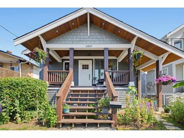 32857 3RD AVENUE, Mission, British Columbia V2V1M9