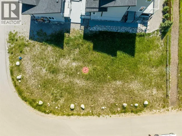 423 Cottageclub Cove, Rural Rocky View County, Alberta T4C1B1