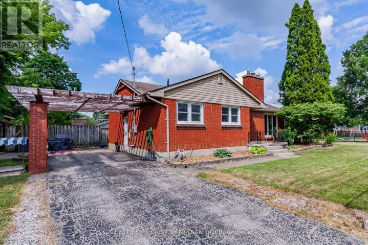 1721 MOFFATT AVENUE, London East (East H), Ontario N5W2A2