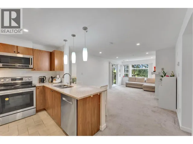 320 6508 DENBIGH AVENUE, Burnaby, British Columbia V5H4W6