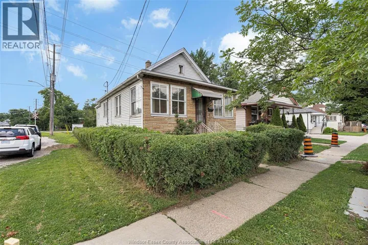 3298 COLLEGE, Windsor, Ontario N9C1S6