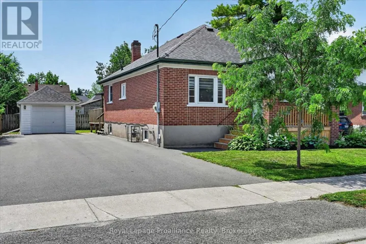 107 MORROW STREET, Peterborough (Otonabee Ward 1), Ontario K9J1X4